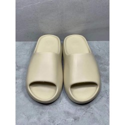 GT Batch Yeezy Slide Bone