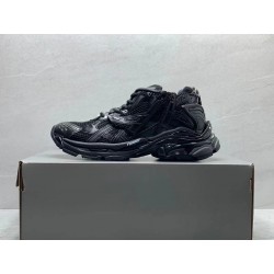 GT Balenciaga Runner Black