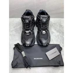 GT Balenciaga Runner Black