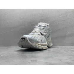 GT Balenciaga Runner White