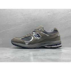 GT New Balance 2002R Light Grey