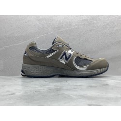 GT New Balance 2002R Light Grey