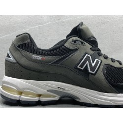 GT New Balance 2002R Dark Grey