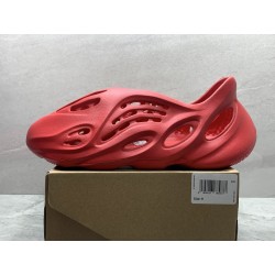 GT Yeezy Foam RNNR Vermillion