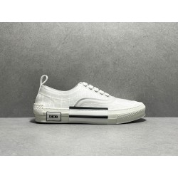 GT B23 Low Top Sneaker White Dior Oblique Canvas