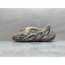 GT Yeezy Foam Runner RNNR MX Sand Grey