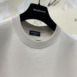 GT Balenciaga Retail Therapy Tee light beige