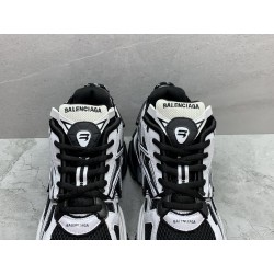 GT Balenciaga Runner White Black