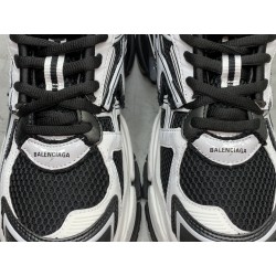 GT Balenciaga Runner White Black