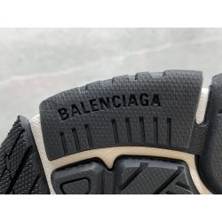 GT Balenciaga Runner White Black