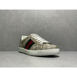 GT Gucci Ace GG Supreme With Bees Sneaker