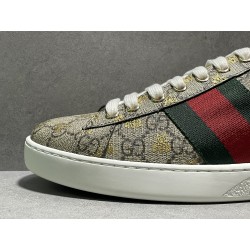 GT Gucci Ace GG Supreme With Bees Sneaker