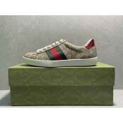 GT Gucci Ace GG Supreme With Bees Sneaker