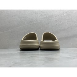 GT Yeezy Slide Pure
