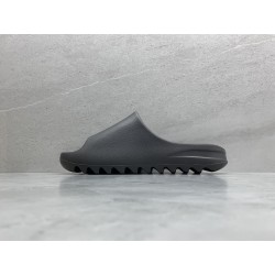 GT Yeezy Slide Onyx