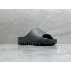 GT Yeezy Slide Onyx