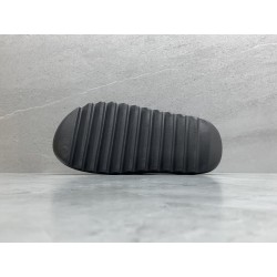 GT Yeezy Slide Onyx