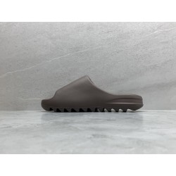 GT Yeezy Slide Soot GX6141