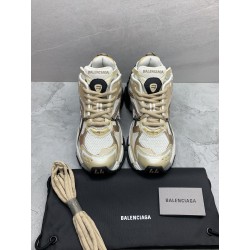 GT Balenciaga Runner Green Beige 677403W3RB39891