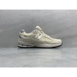 GT New Balance 2002R Bone Light Aluminum