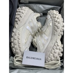 GT Balenciaga Defender Beige 685613W2RA69700