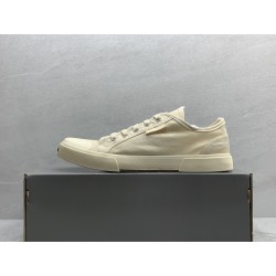 GT Balenciaga Paris Low Top White Destroyed Cotton 687754W3RC49091 