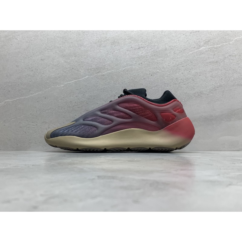 GT Yeezy 700 V3 Fade Carbon GW1814