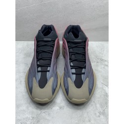 GT Yeezy 700 V3 Fade Carbon GW1814