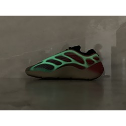 GT Yeezy 700 V3 Fade Carbon GW1814