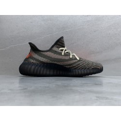 GT Yeezy Boost 350 V2 Dark Beluga HQ7045