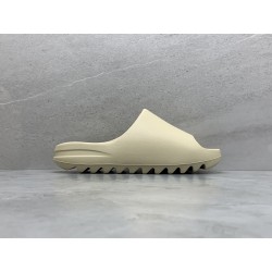 GT Yeezy Slide Bone (2022 Restock) FZ5897