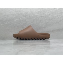 GT Yeezy Slide Flax FZ5896