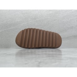 GT Yeezy Slide Flax FZ5896