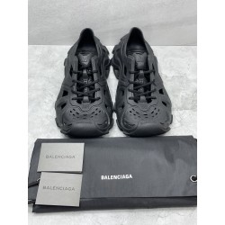 GT Balenciaga HD Molded EVA Low-Top Sneakers 0400017368166
