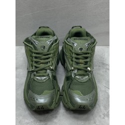 GT Balenciaga Runner Dark Green 677403W3RB13031