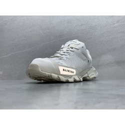 GT Balenciaga Track .3 White 700875W3RF19010