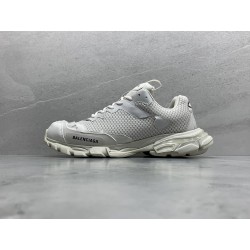 GT Balenciaga Track .3 White 700875W3RF19010