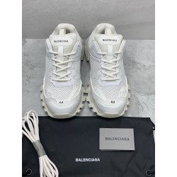 GT Balenciaga Track Destroyed .3 White 700875W3RF19010