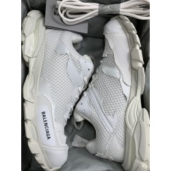 GT Balenciaga Track Destroyed .3 White 700875W3RF19010