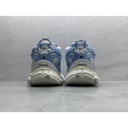 GT Balenciaga Runner Light Blue Eggshell White 677402W3RB2