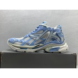 GT Balenciaga Runner Light Blue Eggshell White 677402W3RB2