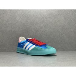 GT Gucci Gazelle Sneaker Light blue Silk Duchesse 707867 U7R10 3660