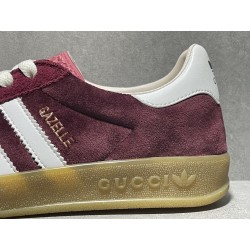 GT Gucci Gazelle Sneaker Red Velvet ‎707864 9STU0 6360