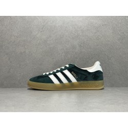 GT Gucci Gazelle Sneaker Green Suede ‎