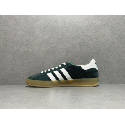 GT Gucci Gazelle Sneaker Green Suede ‎