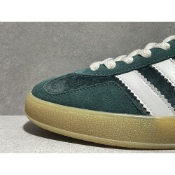 GT Gucci Gazelle Sneaker Green Suede ‎