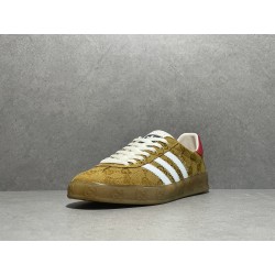 GT Gucci Gazelle Sneaker GG Monogram 707850 UWV20 7162