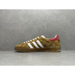 GT Gucci Gazelle Sneaker GG Monogram 707850 UWV20 7162