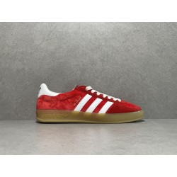 GT Gucci Gazelle Sneaker Red Velvet ‎707864 9STU0 6360