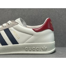 GT Gucci Gazelle Sneaker White Leather ‎707847 UTT10 9060